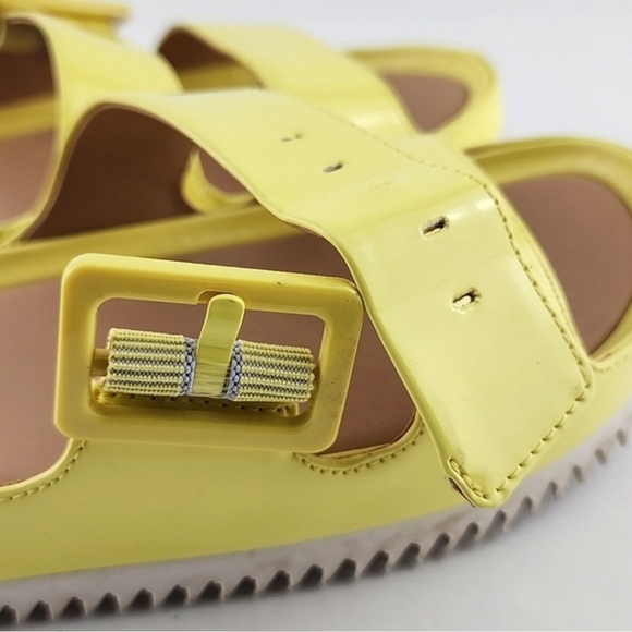 UGG Cooper Margarita Women Treadlite Yellow Leather Slide On Buckles Sandals Sz6 - Picture 7 of 13